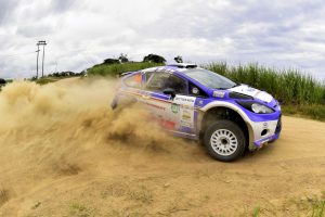 mark-cronje-robin-houghton-ford-performance-tour-natal-d2-2-Medium