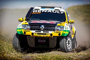renault-aims-for-top-10-finish-in-dakar-2016-photo-gallery_11